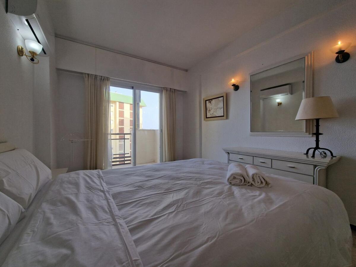 Aa Guest - Sandbeach Front Sea Views Eco Lägenhet *